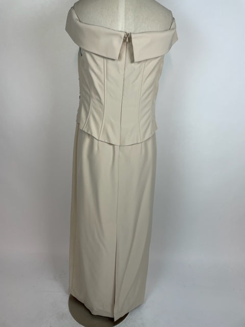 Beige Off the Shoulders Gown Size 12/14 #1033