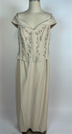 Beige Off the Shoulders Gown Size 12/14 #1033