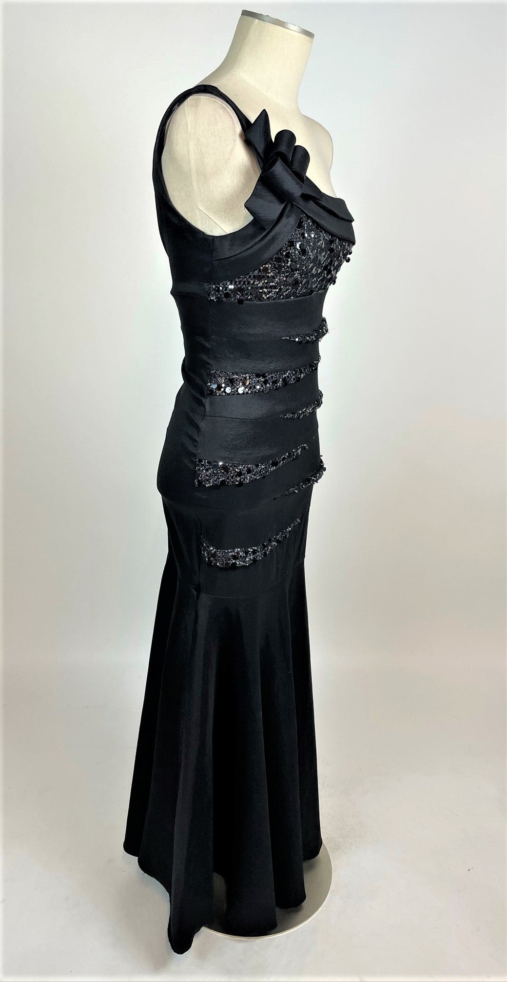 Black Mermaid Sequin Evening Gown 1150
