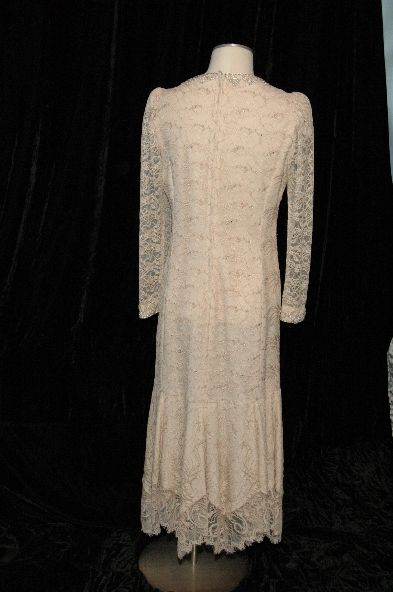 Vintage Beige Lace Dress 68